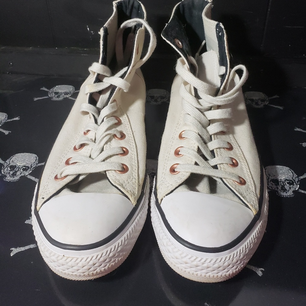 Converse hi tops
